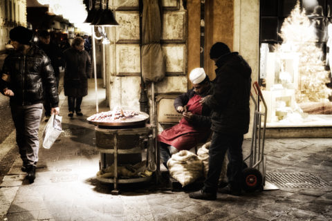 castagne via del corso roma albano nicola foto