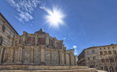perugia fontana piazza iv novembre albano nicola foto